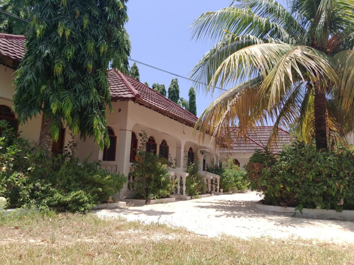 H & H Bungalows Нунгви Экстерьер фото