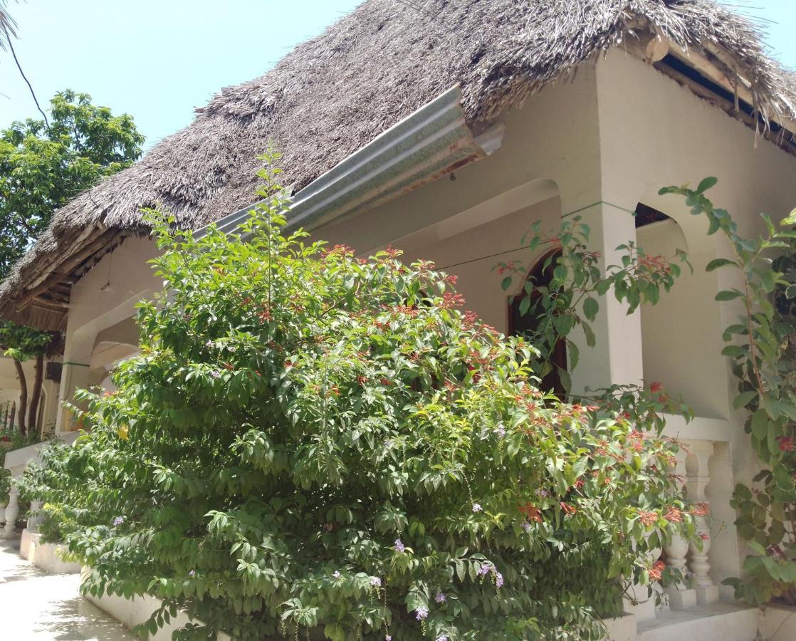 H & H Bungalows Нунгви Экстерьер фото