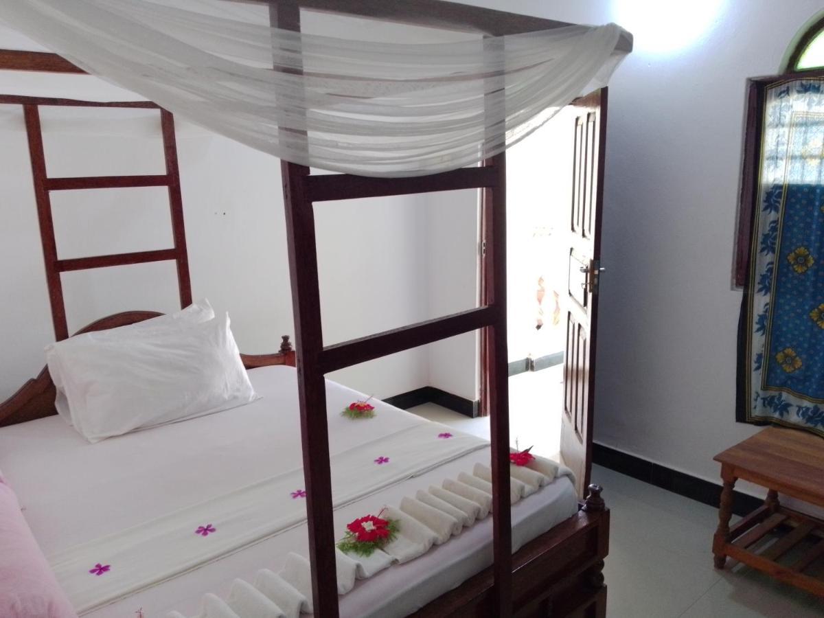 H & H Bungalows Нунгви Экстерьер фото